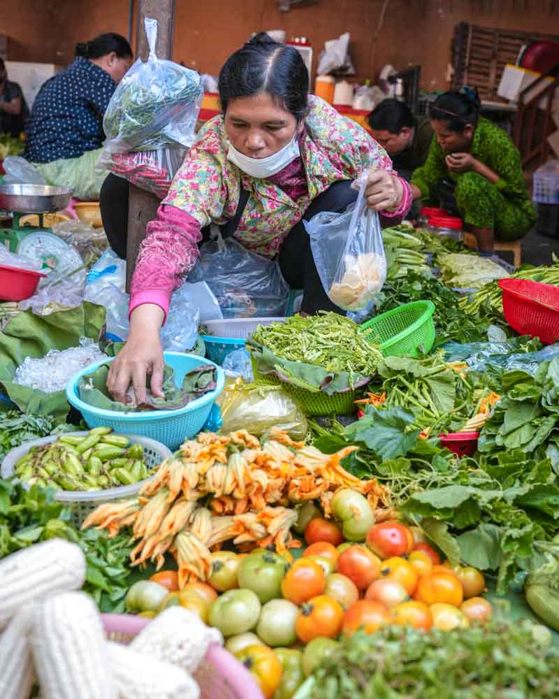 Morning Market & Breakfast Tour Slider Market Veg Vendor