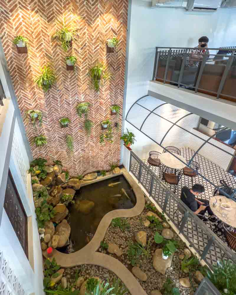 Phnom Penhs Best Coffee and Cafes Noir Coffee Fountain