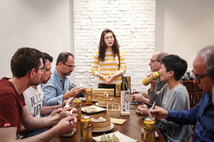 Shanghai Evening Food Tour Group